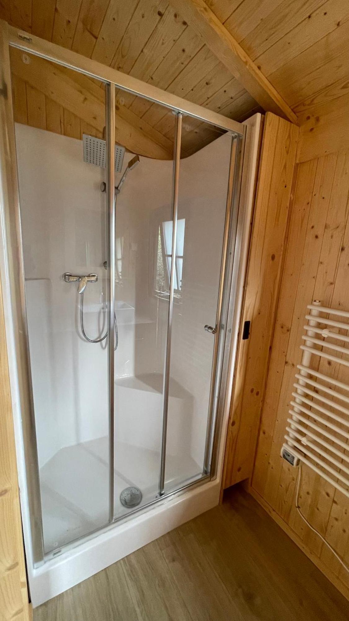 Lodge Dans Les Vignes Domaine Terre Des Mages Saint-Genies-de-Fontedit